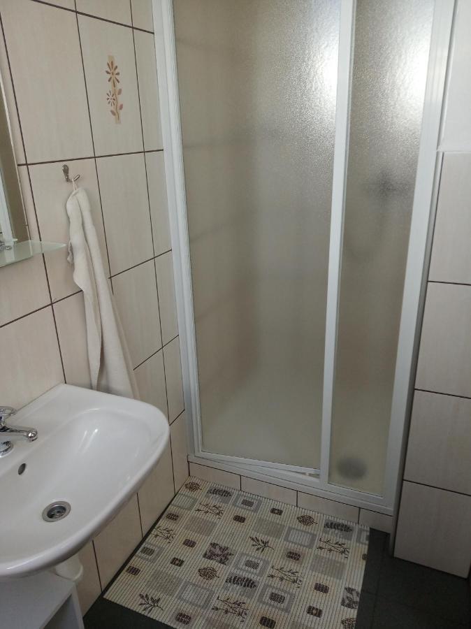 Penzion Na Podlesi Ve Zlate Korune Zlatá Koruna Екстериор снимка