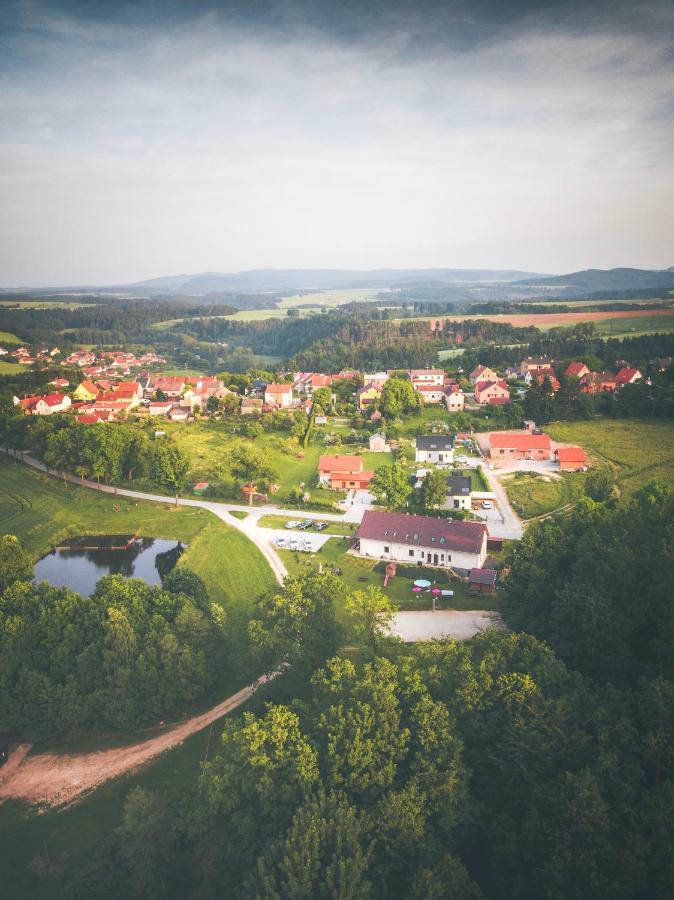 Penzion Na Podlesi Ve Zlate Korune Zlatá Koruna Екстериор снимка